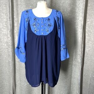 Women’s 16W Denim Brand Blue Top